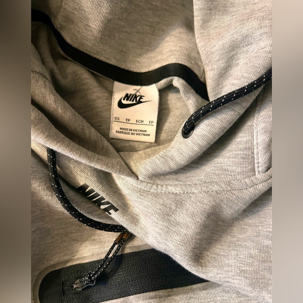 Womens Nike Sportwear Tech fleece oversized crop pullover hoodie XS - Picture 4 of 5